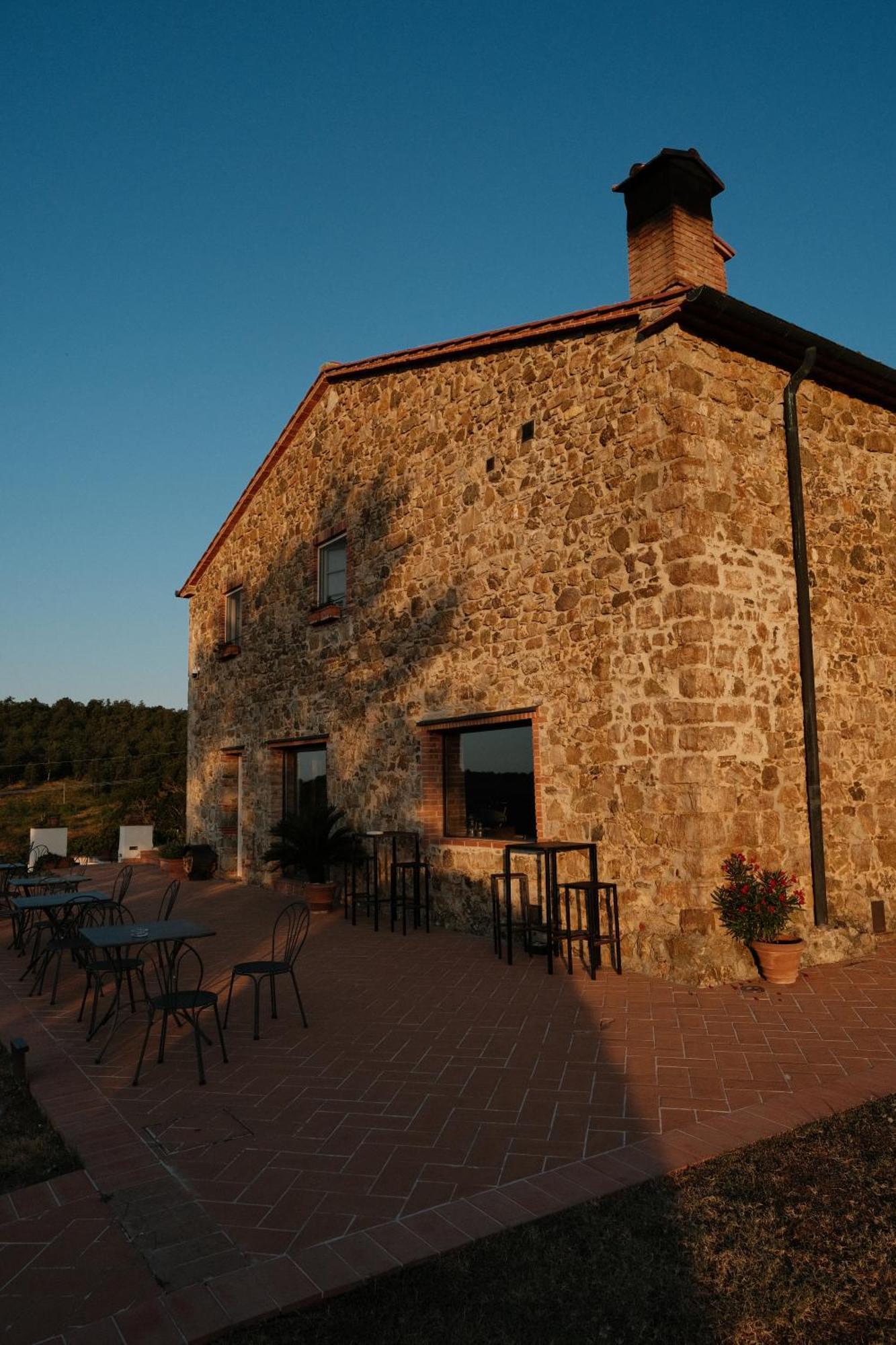 Vin Hotel - Wine Resort And Agriturismo Montieri Exterior foto