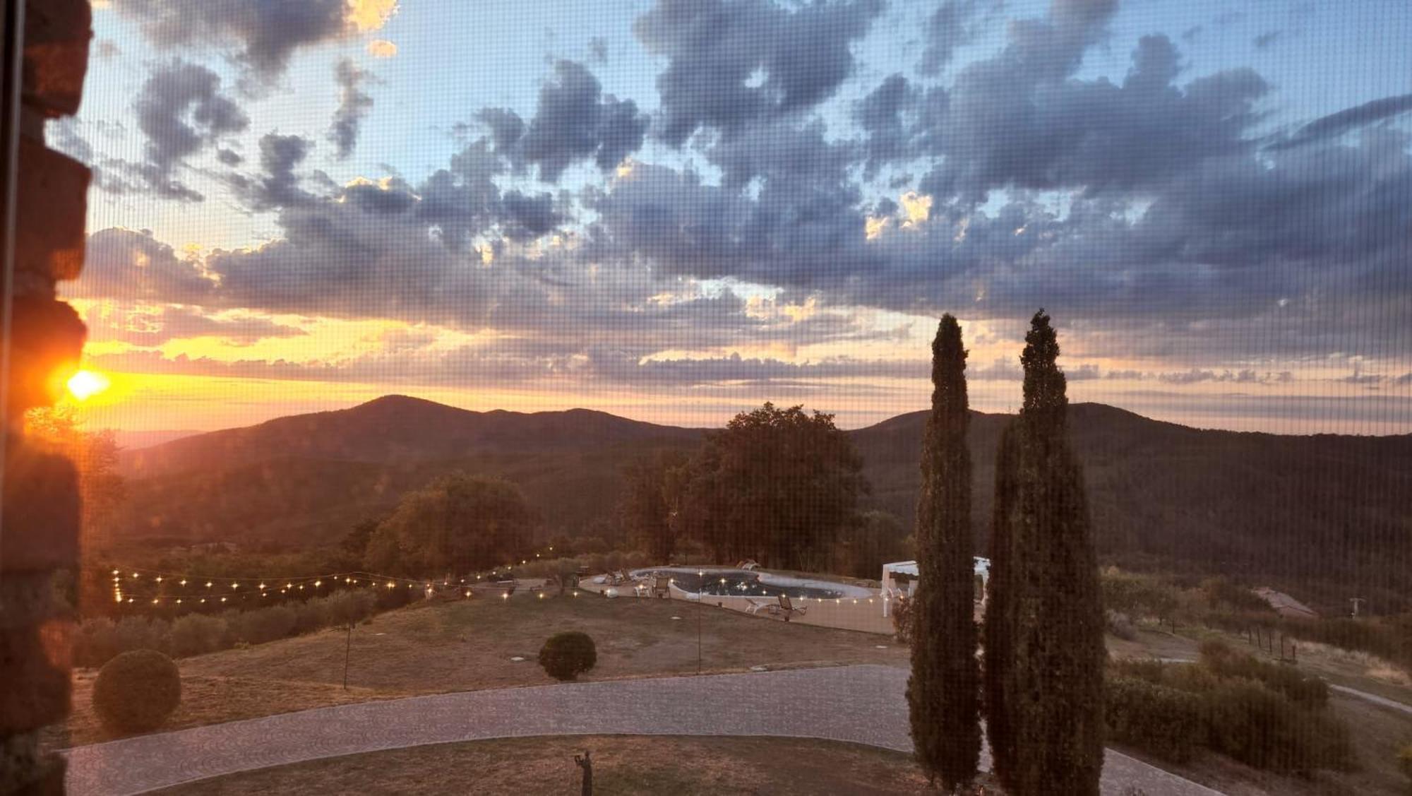 Vin Hotel - Wine Resort And Agriturismo Montieri Exterior foto